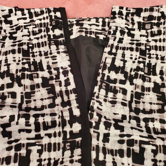 Valerie Bertinelli geometric skirt - Picture 6 of 8